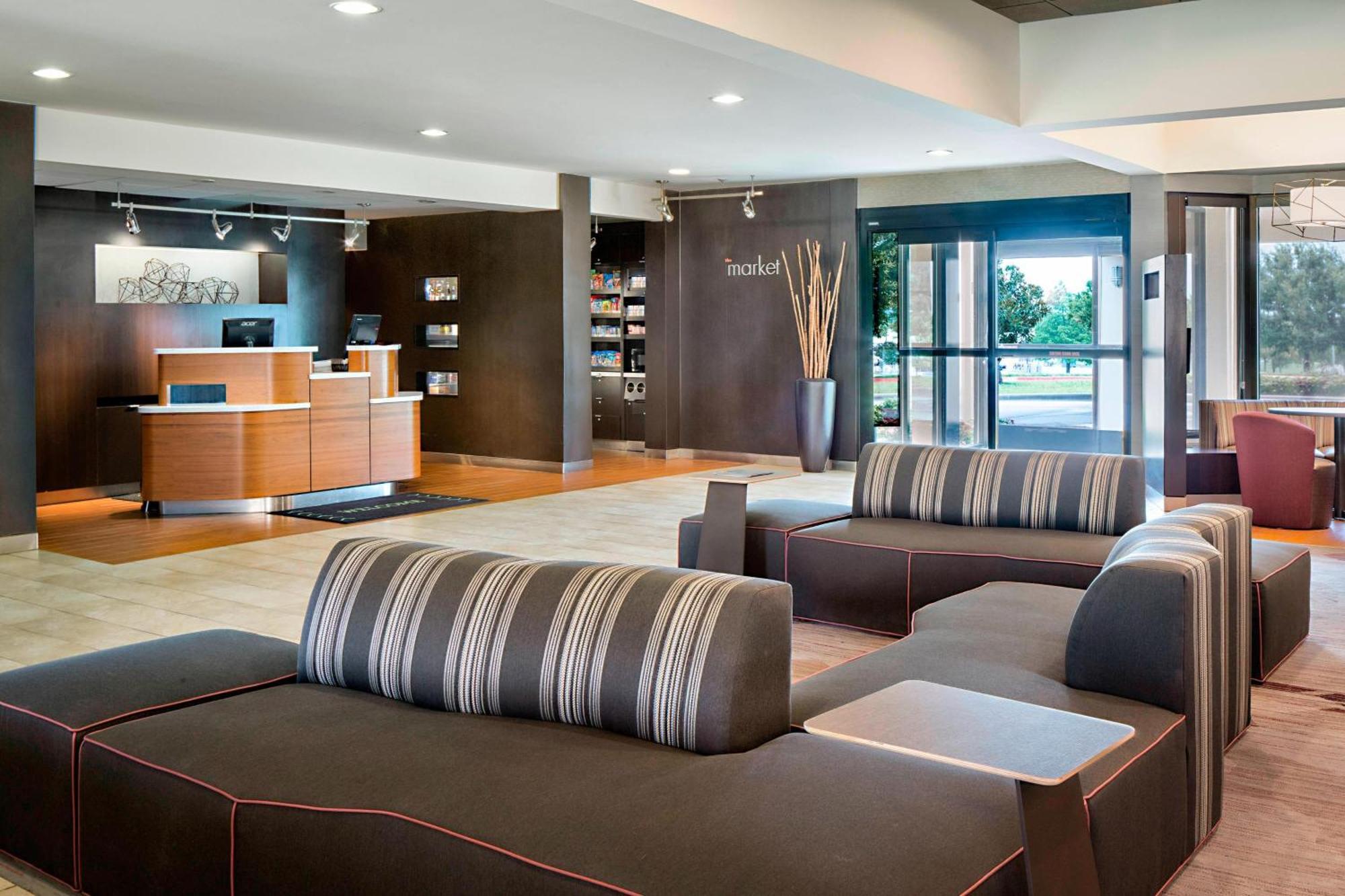 Courtyard By Marriott Dallas Arlington Entertainment District Zewnętrze zdjęcie